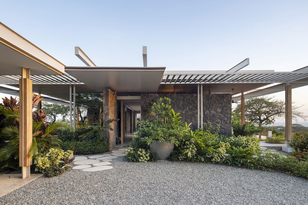 Pergola House, stunning tranquil beach house by Studio Saxe