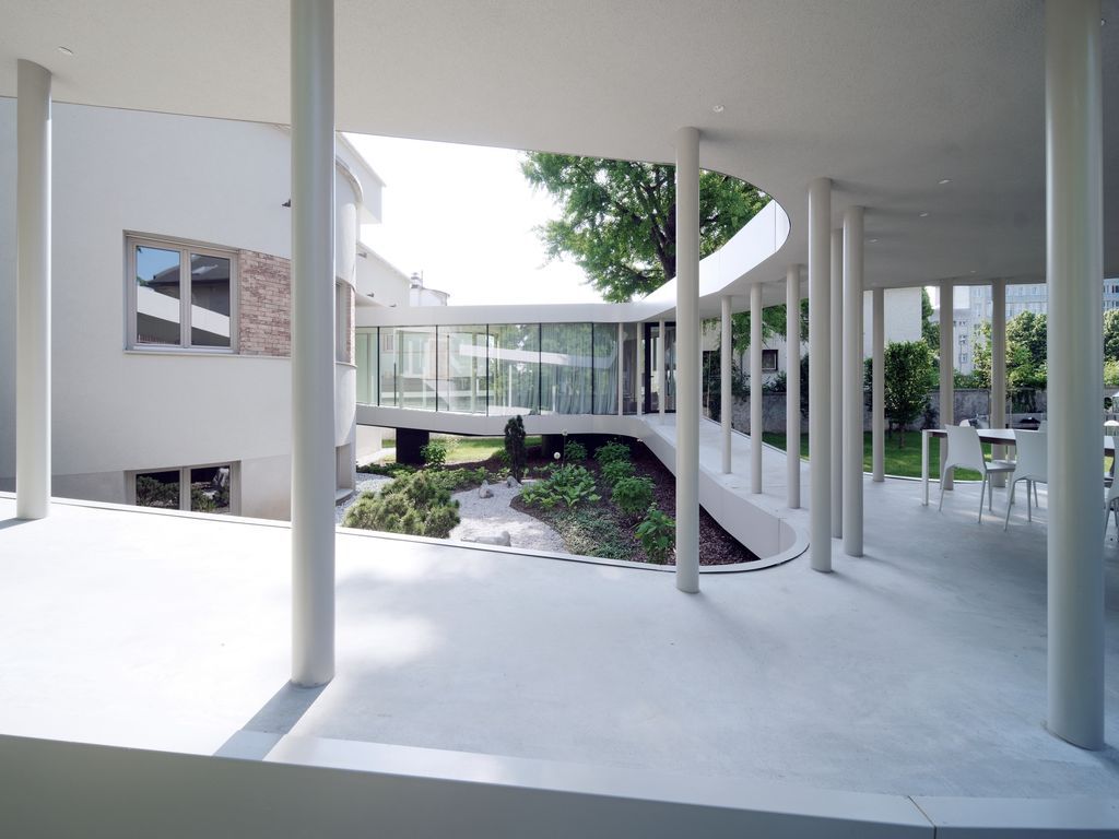 Ring House Interwar Classic to Oasis by OFIS Architects 2