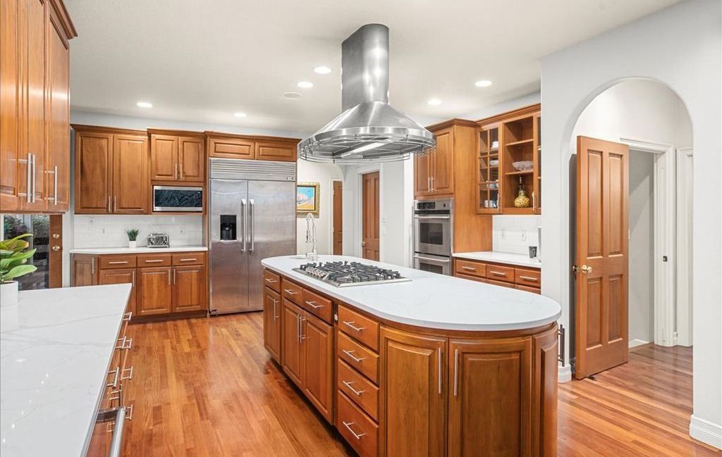 Riverside Opulence Exquisite French Country Estate on the Tualatin River Oregon Offered at 2.7 Million 18