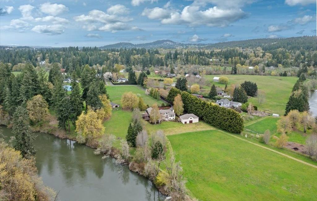 Riverside Opulence Exquisite French Country Estate on the Tualatin River Oregon Offered at 2.7 Million 44
