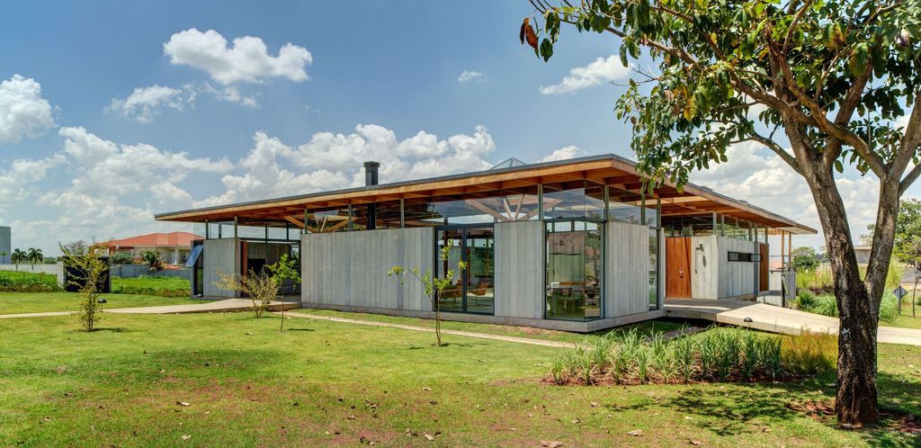 Serra Azul House Harmonious Fusion by Apiacas Arquitetos 11