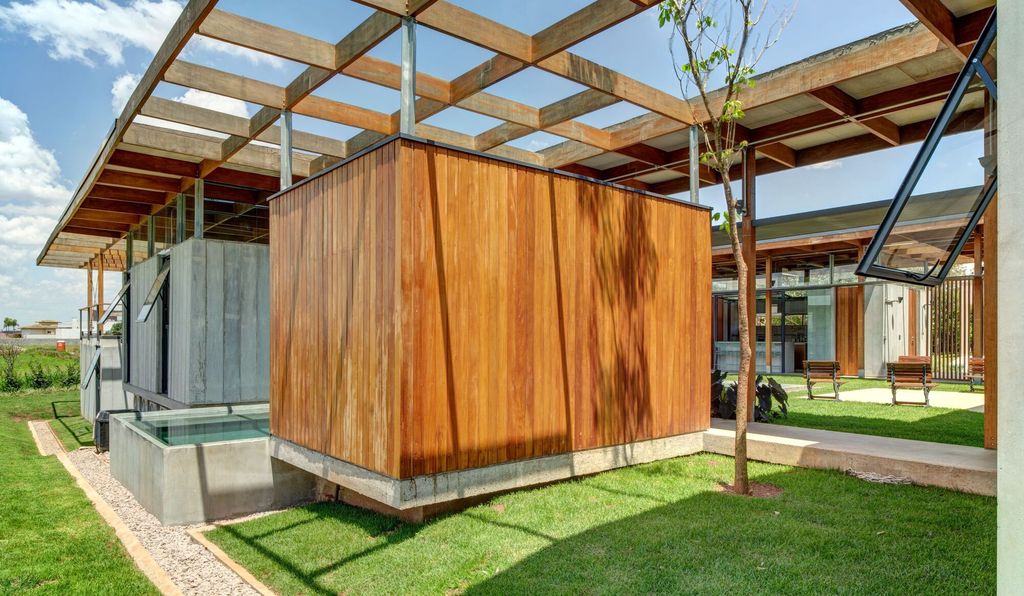 Serra Azul House, Harmonious Fusion by Apiacás Arquitetos