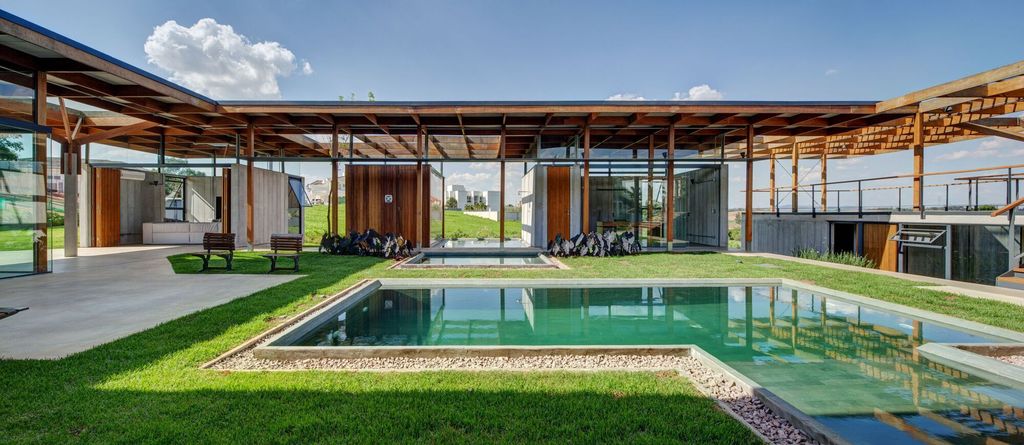 Serra Azul House, Harmonious Fusion by Apiacás Arquitetos