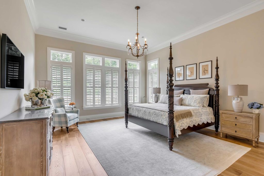 Southern Charm Luxurious Estate with Main House Guest House and Stables in South Carolina Offered at 4.75 Million 17