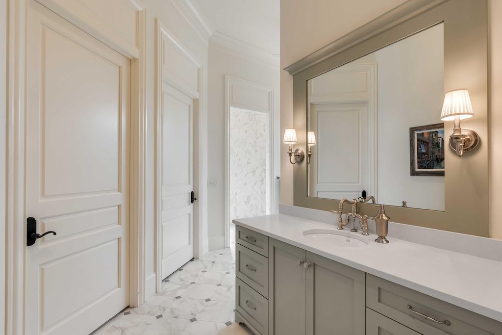 Southern Charm Luxurious Estate with Main House Guest House and Stables in South Carolina Offered at 4.75 Million 20