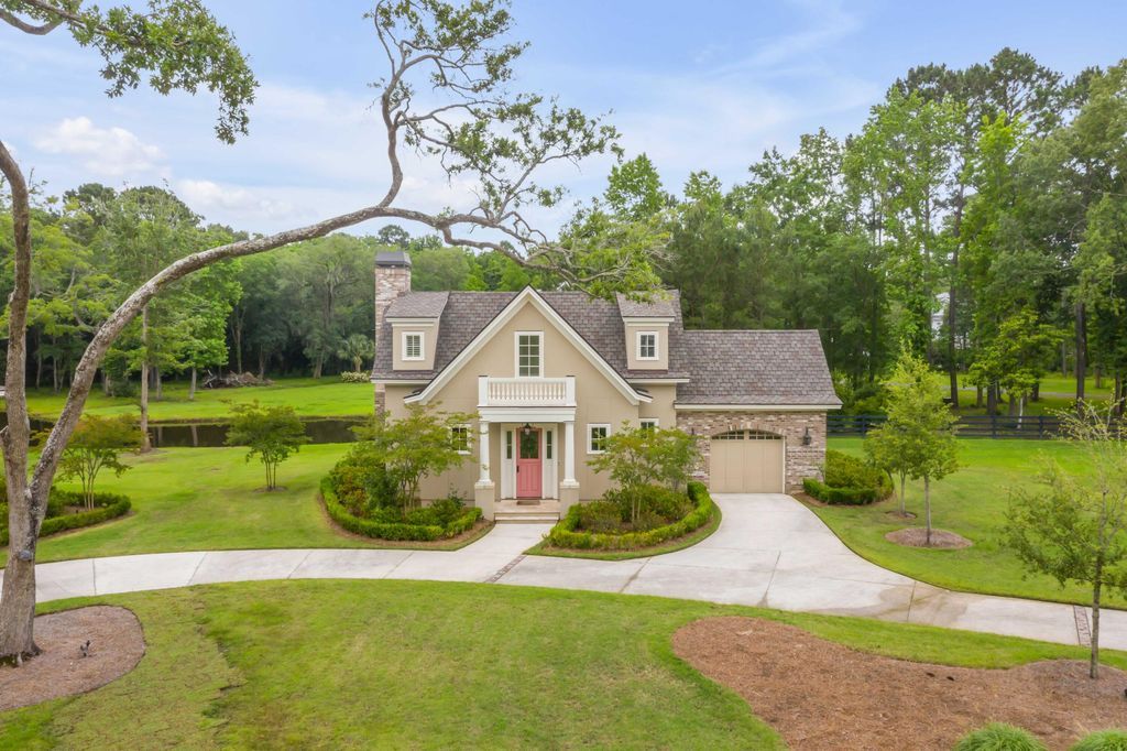 Southern Charm Luxurious Estate with Main House Guest House and Stables in South Carolina Offered at 4.75 Million 27