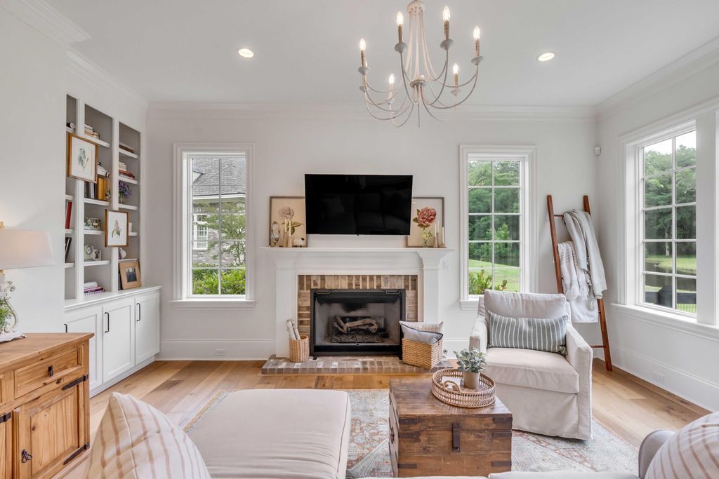 Southern Charm Luxurious Estate with Main House Guest House and Stables in South Carolina Offered at 4.75 Million 30