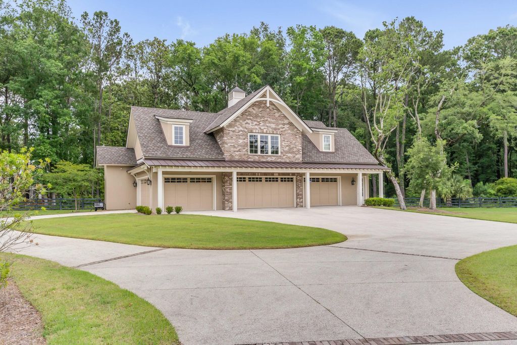 Southern Charm Luxurious Estate with Main House Guest House and Stables in South Carolina Offered at 4.75 Million 39