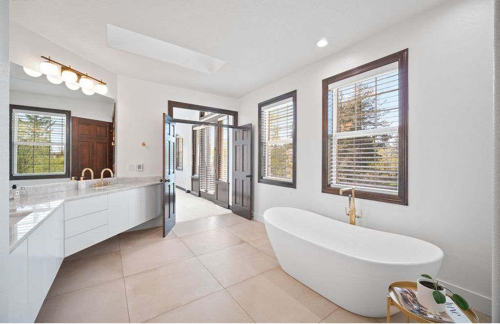 Timeless Elegance Exquisite Craftsmanship and Artisanship in Oregon Home Offered at 2.25 Million 28