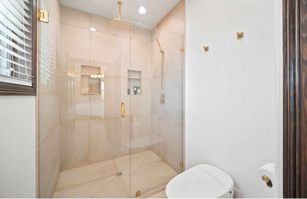 Timeless Elegance Exquisite Craftsmanship and Artisanship in Oregon Home Offered at 2.25 Million 30