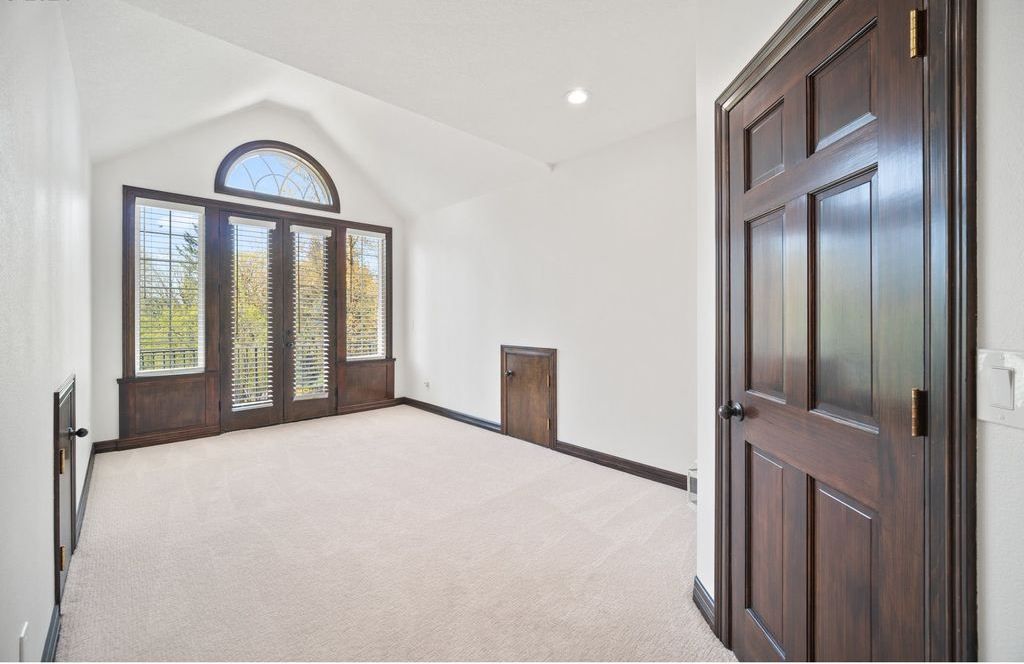 Timeless Elegance Exquisite Craftsmanship and Artisanship in Oregon Home Offered at 2.25 Million 32