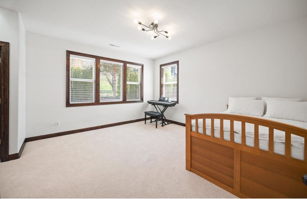 Timeless Elegance Exquisite Craftsmanship and Artisanship in Oregon Home Offered at 2.25 Million 35