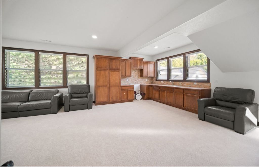 Timeless Elegance Exquisite Craftsmanship and Artisanship in Oregon Home Offered at 2.25 Million 37