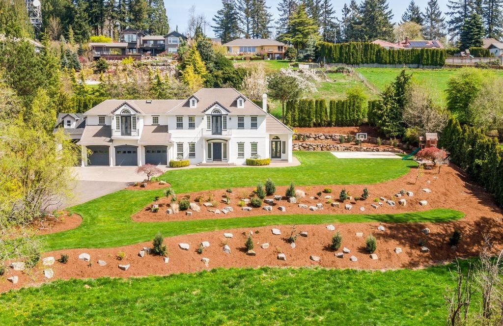 Timeless Elegance Exquisite Craftsmanship and Artisanship in Oregon Home Offered at 2.25 Million 44