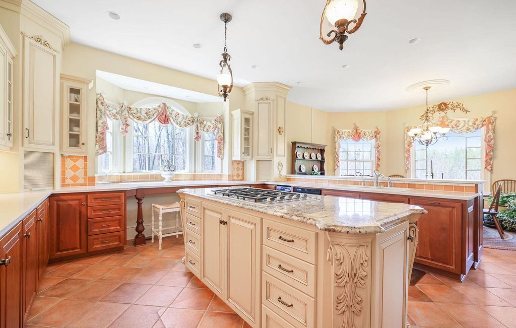Timeless Luxury Grand Elegance in Indian Springs Virginia Offered at 2.495 Million 18