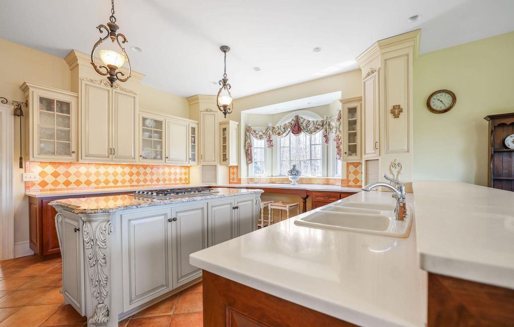 Timeless Luxury Grand Elegance in Indian Springs Virginia Offered at 2.495 Million 19