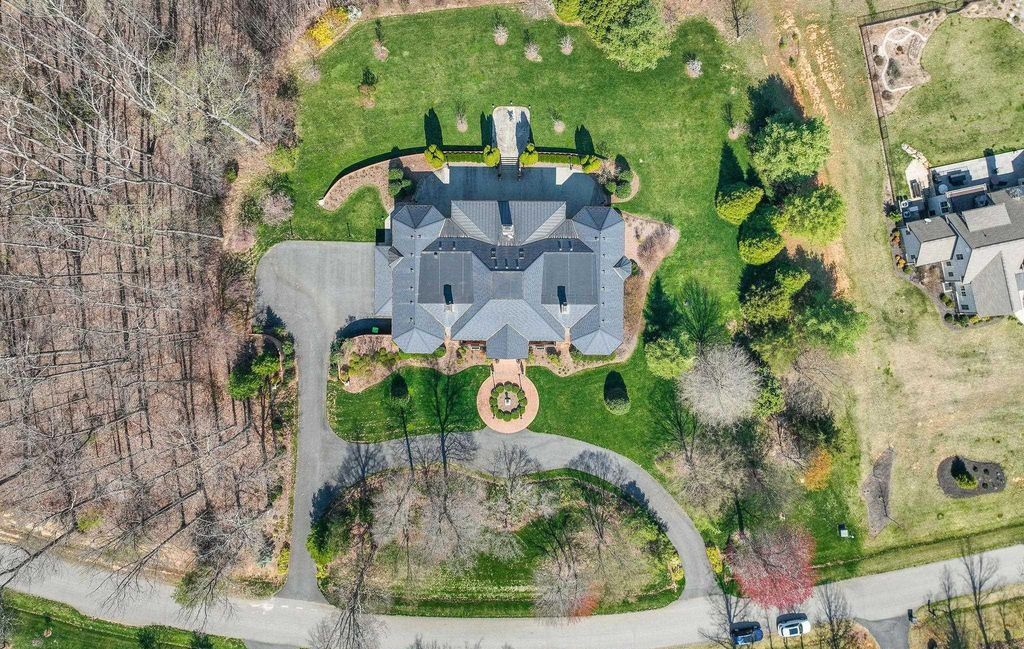 Timeless Luxury Grand Elegance in Indian Springs Virginia Offered at 2.495 Million 4