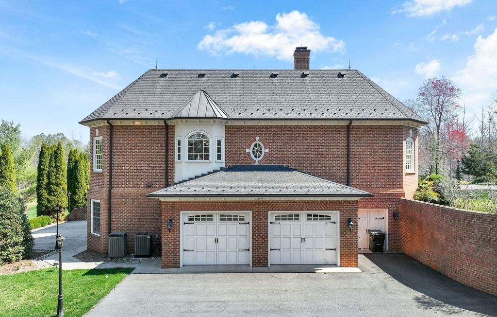 Timeless Luxury Grand Elegance in Indian Springs Virginia Offered at 2.495 Million 44