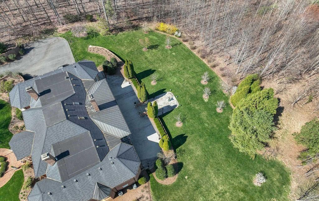Timeless Luxury Grand Elegance in Indian Springs Virginia Offered at 2.495 Million 47