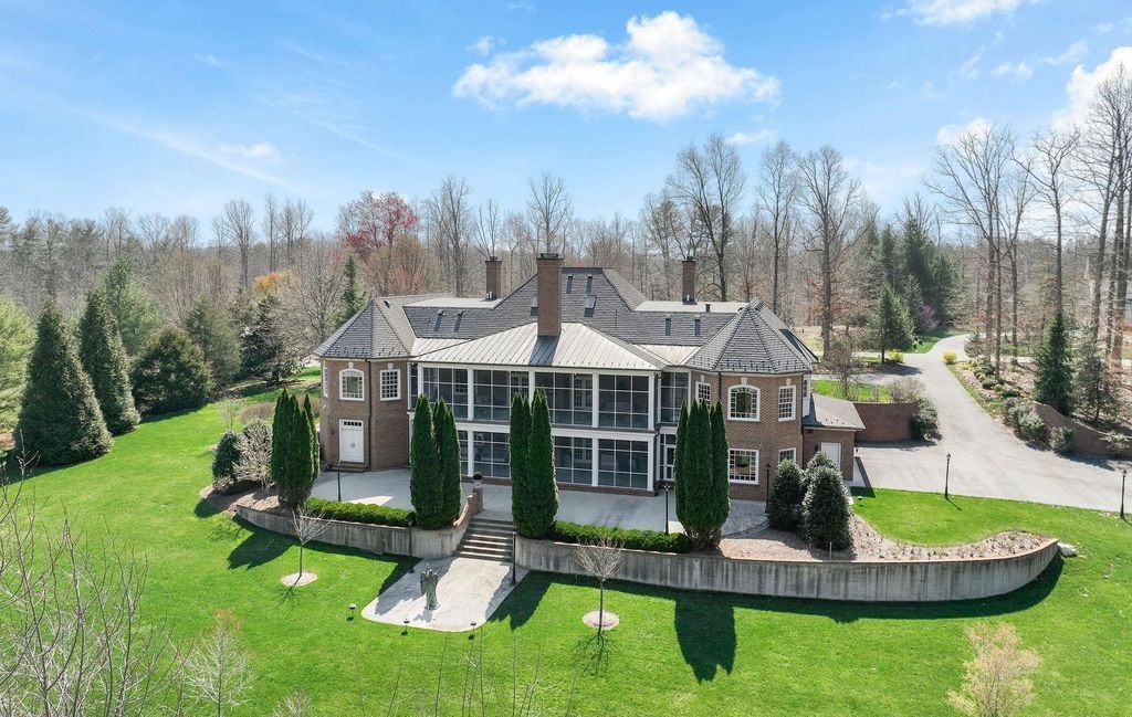 Timeless Luxury Grand Elegance in Indian Springs Virginia Offered at 2.495 Million 5