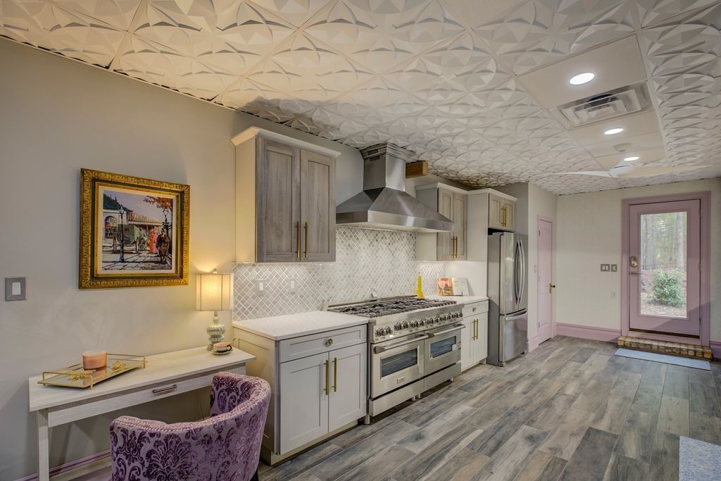 Unrivaled Architectural Marvel North Carolinas Finest Home Priced at 2.097 Million 17