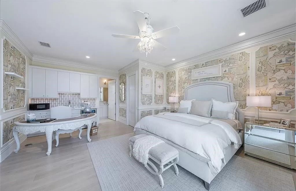 Welcome to 6536 Highcroft Drive in Quail West, Naples, Florida - a home where luxury meets comfort in every detail.