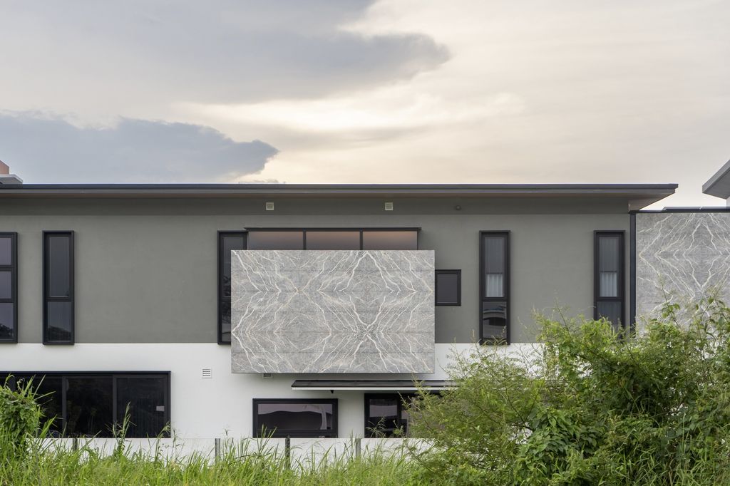 3 Juxta House Juxtaposition harmony by Kee Yen Architects 5