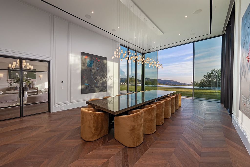 73 Beverly Park Lane Home in Beverly Hills, California. Explore the epitome of luxury living at 73 Beverly Park Lane, nestled within the prestigious Beverly Park enclave. This world-class estate offers unparalleled privacy, breathtaking views, and a meticulously designed open layout ideal for both intimate gatherings and large events. 