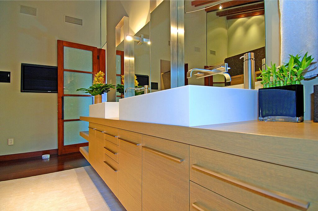 9342 Sierra Mar House designed by Whipple Russell Architects