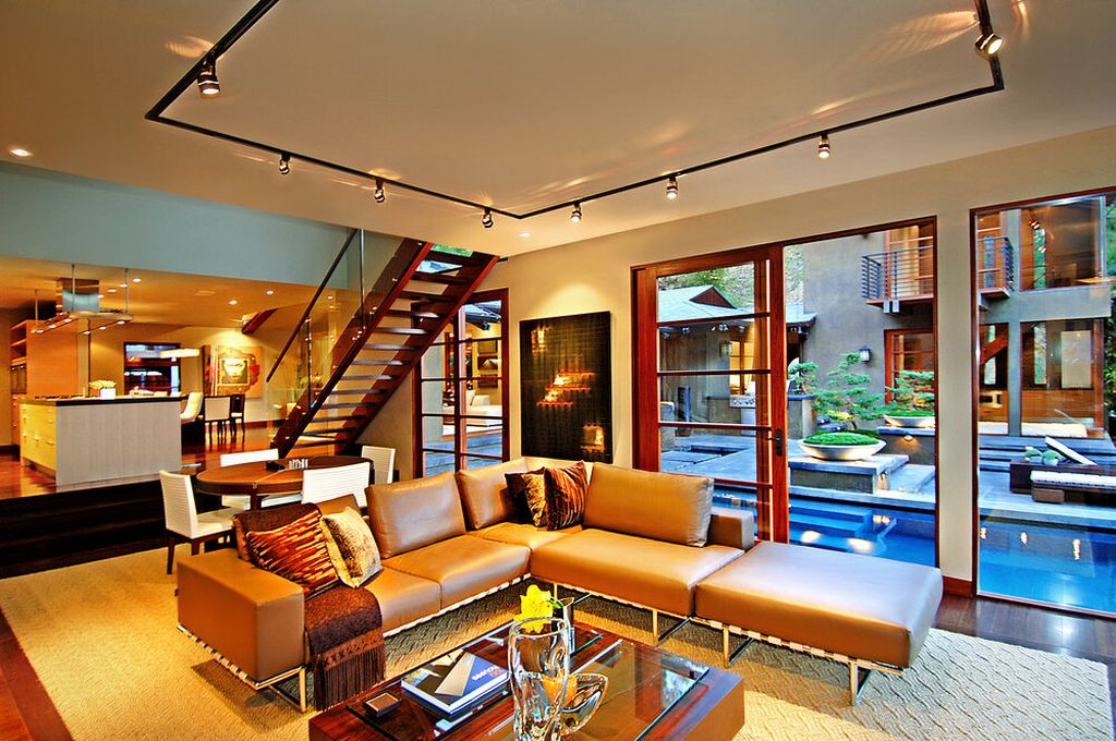 9342 Sierra Mar House designed by Whipple Russell Architects