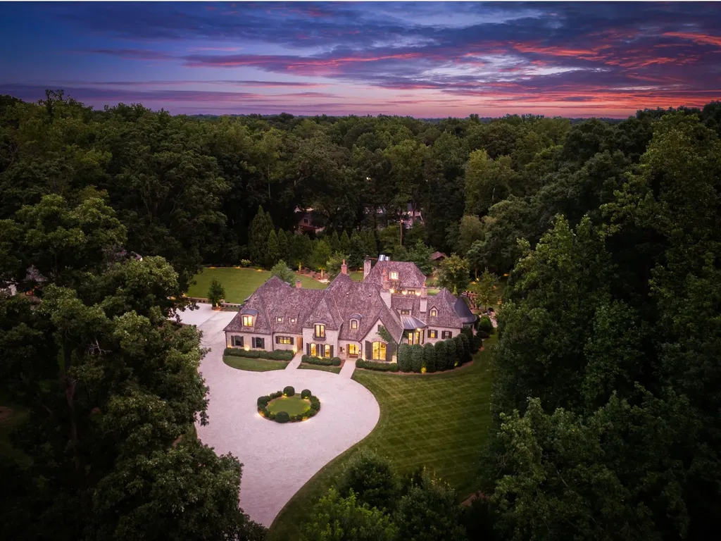 A Magnificent 4.5 Acre Gated Estate Redefining Luxury in North Carolina Listed at 12.5 Million 1