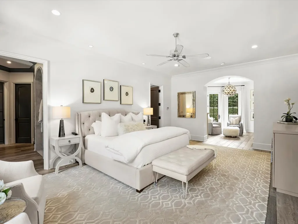 A Magnificent 4.5 Acre Gated Estate Redefining Luxury in North Carolina Listed at 12.5 Million 17