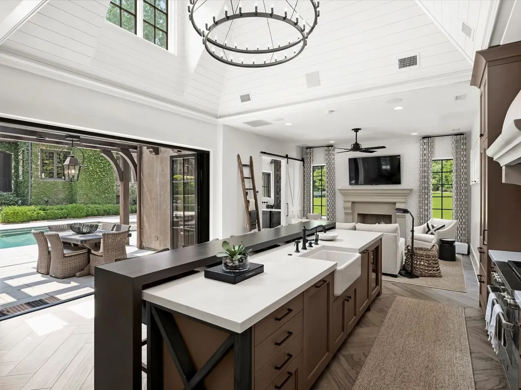 A Magnificent 4.5 Acre Gated Estate Redefining Luxury in North Carolina Listed at 12.5 Million 36