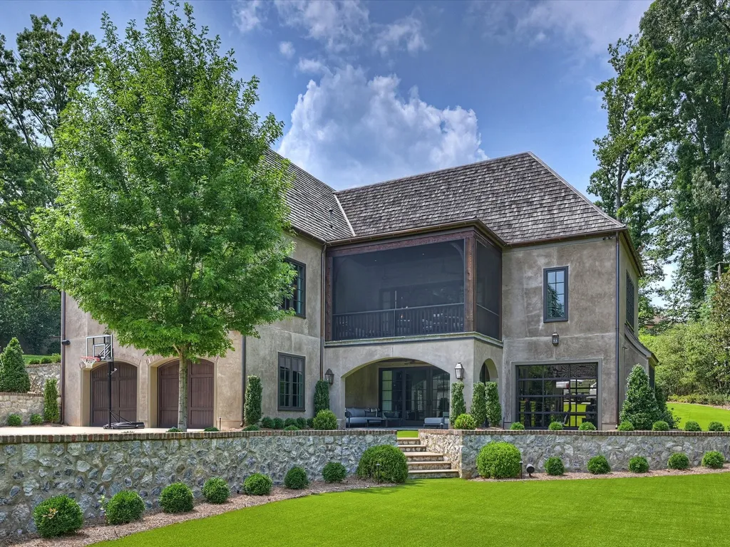A Magnificent 4.5 Acre Gated Estate Redefining Luxury in North Carolina Listed at 12.5 Million 41