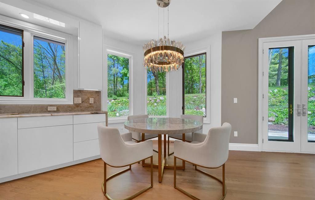 Captivating Michigan Residence Harmonizes Timeless Charm with Contemporary Luxury Listed at 4.29 Million 16