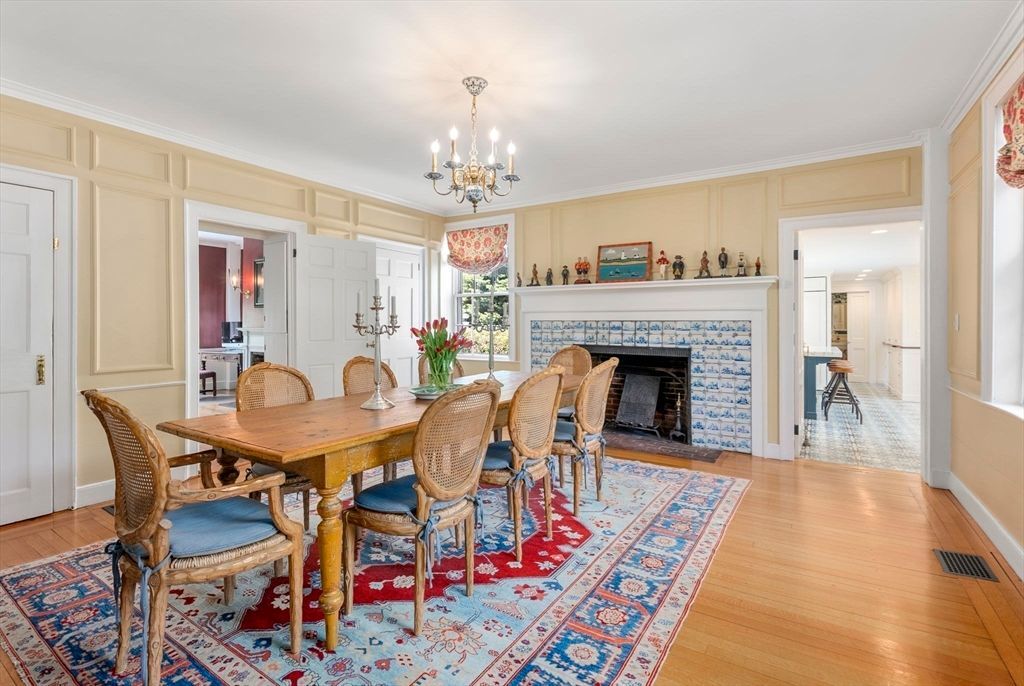 Charming 1810 Historic Home in Massachusetts Hits Market for 3.9 Million 18