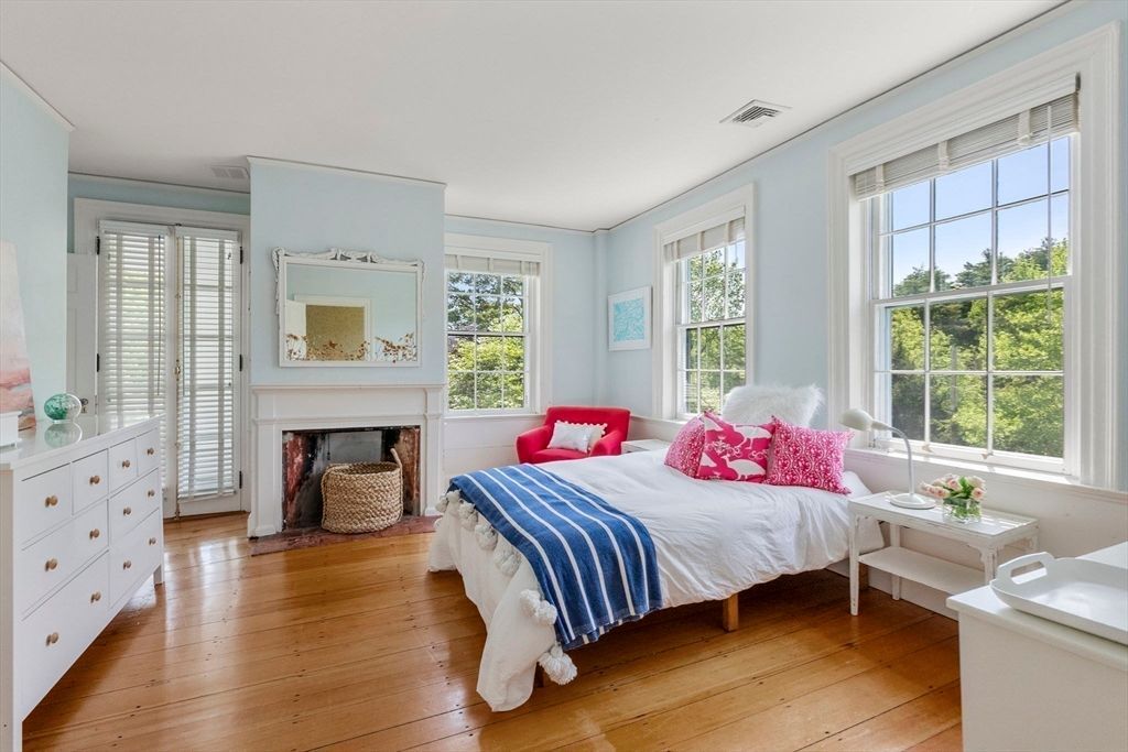 Charming 1810 Historic Home in Massachusetts Hits Market for 3.9 Million 29