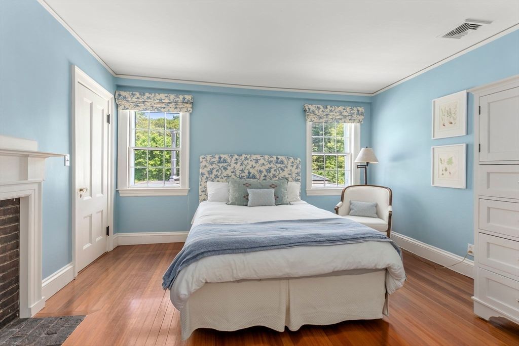 Charming 1810 Historic Home in Massachusetts Hits Market for 3.9 Million 31