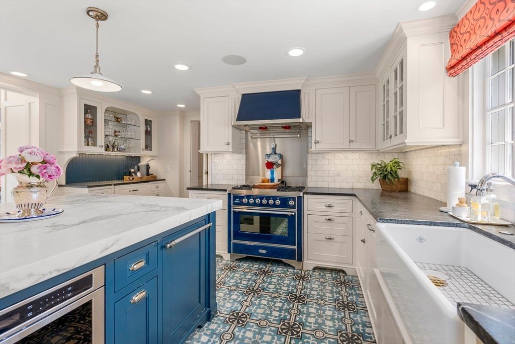 Charming 1810 Historic Home in Massachusetts Hits Market for 3.9 Million 6