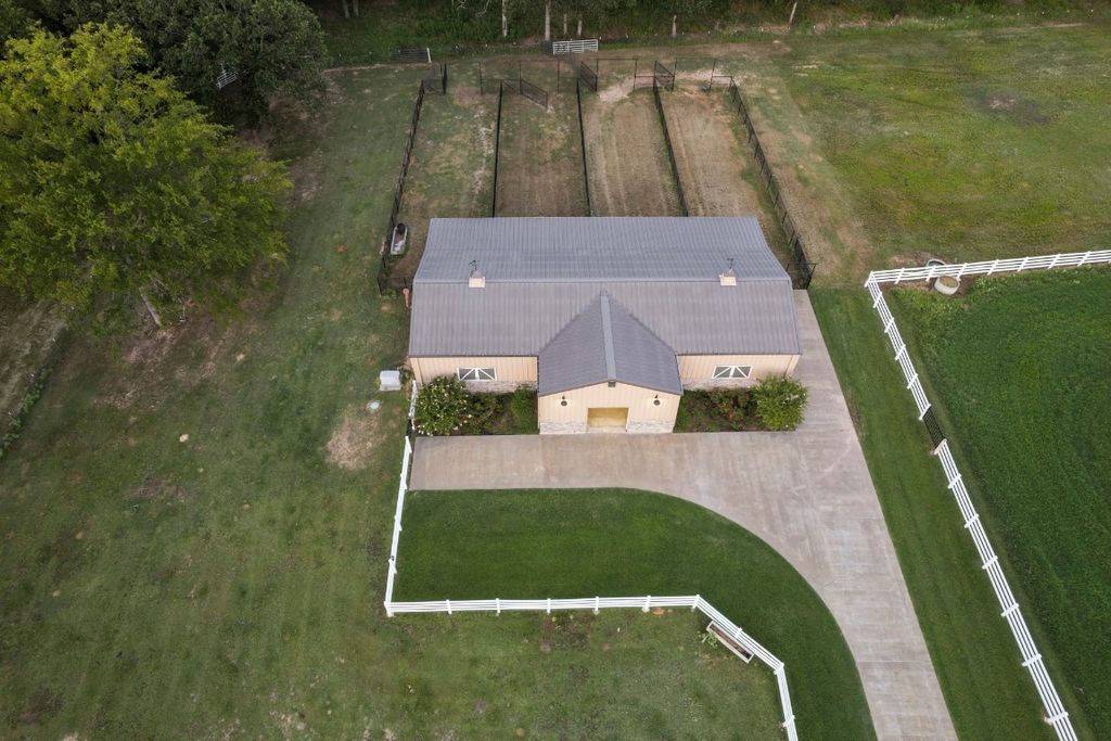 Discover East Texas Luxury Own the Prestigious KRB Ranch for 20 Million 14 1