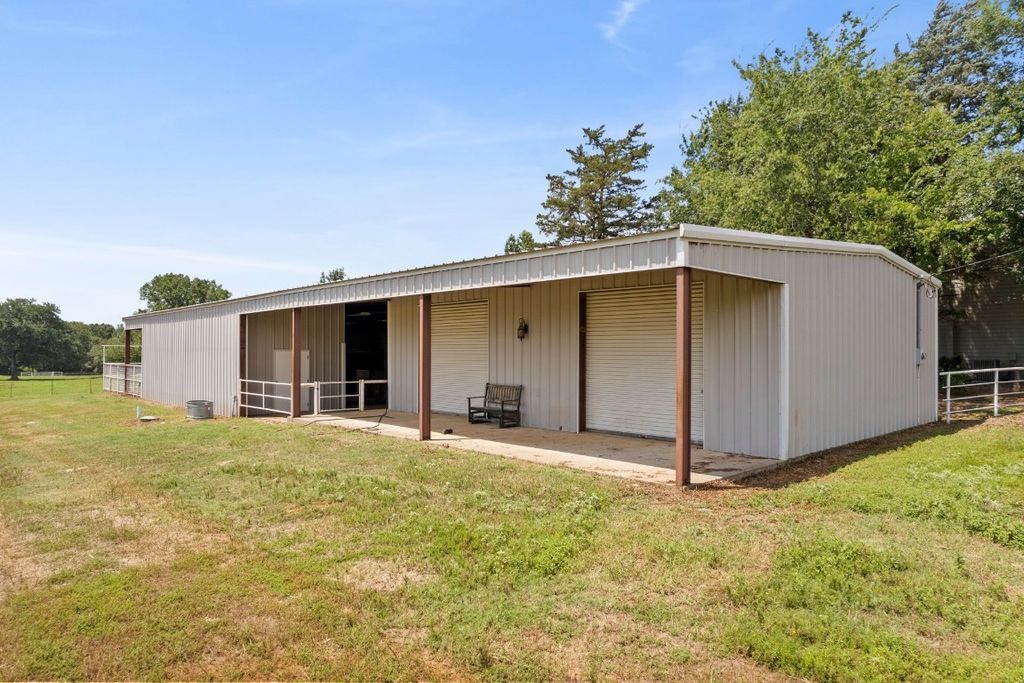 Discover East Texas Luxury Own the Prestigious KRB Ranch for 20 Million 32 1