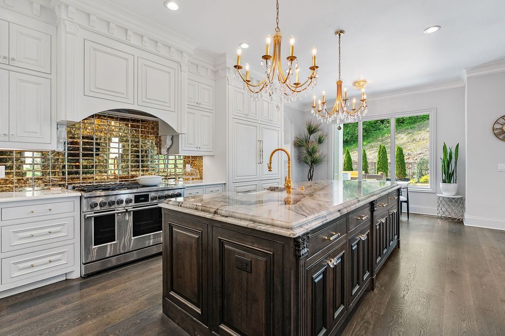 Embrace Luxury Stunning Nashville Residence Offered at 3399000 18