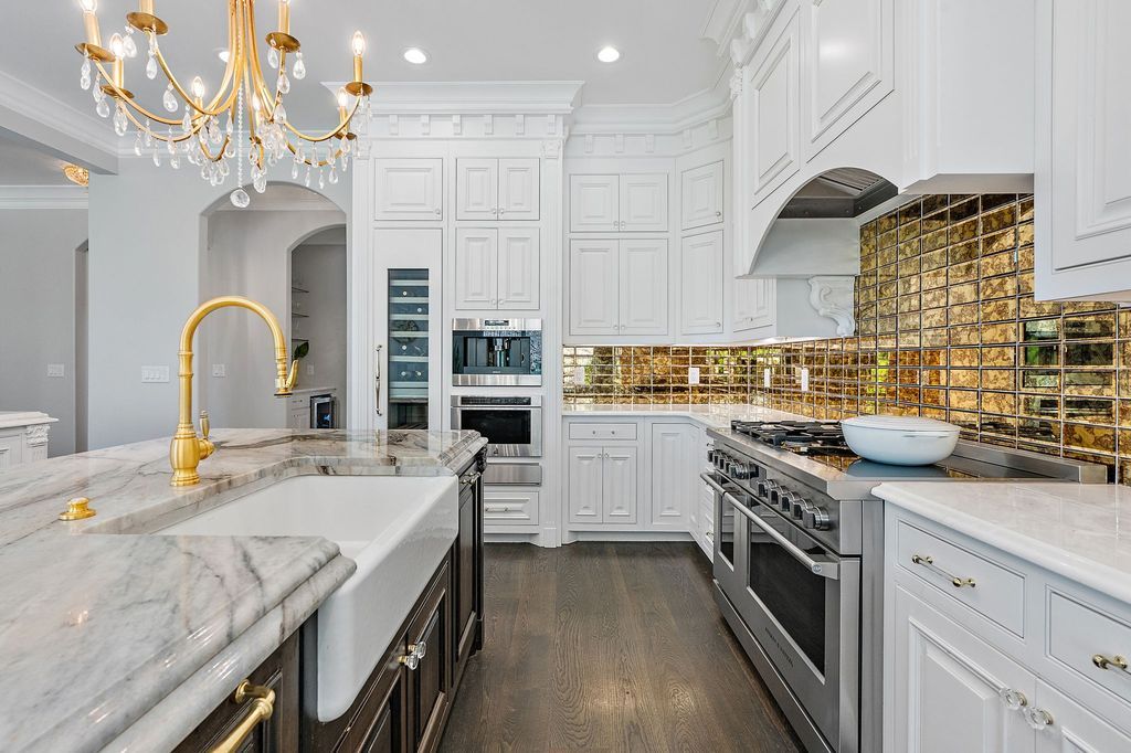 Embrace Luxury Stunning Nashville Residence Offered at 3399000 20