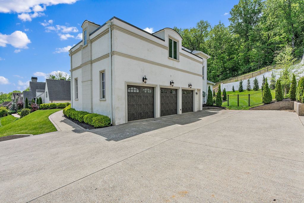 Embrace Luxury Stunning Nashville Residence Offered at 3399000 4