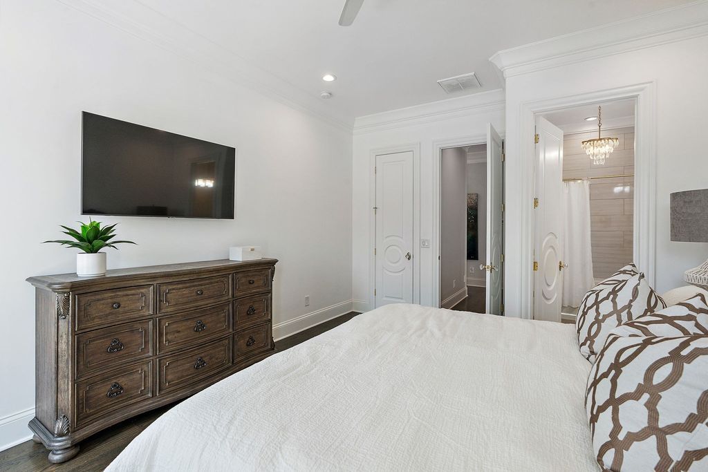 Embrace Luxury Stunning Nashville Residence Offered at 3399000 45