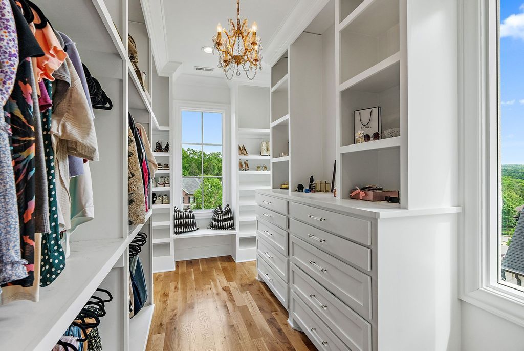 Embrace Luxury Stunning Nashville Residence Offered at 3399000 59