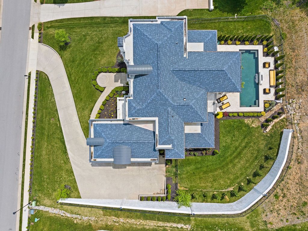 Embrace Luxury Stunning Nashville Residence Offered at 3399000 67