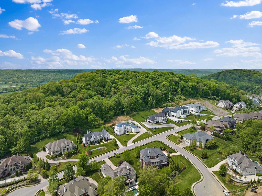 Embrace Luxury Stunning Nashville Residence Offered at 3399000 68