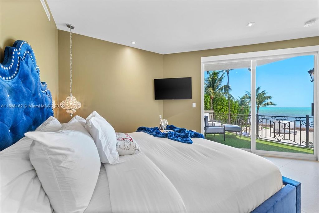 Experience unparalleled luxury at this prestigious oceanfront estate and private event venue in Islamorada, Florida Keys.