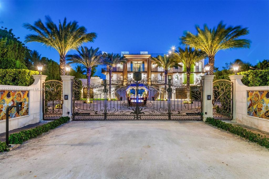 Experience unparalleled luxury at this prestigious oceanfront estate and private event venue in Islamorada, Florida Keys.